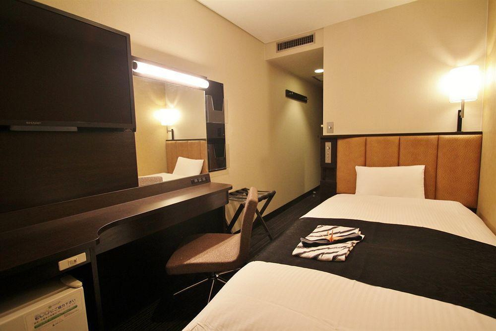Hiroshima Ekimae Green Hotel Bagian luar foto