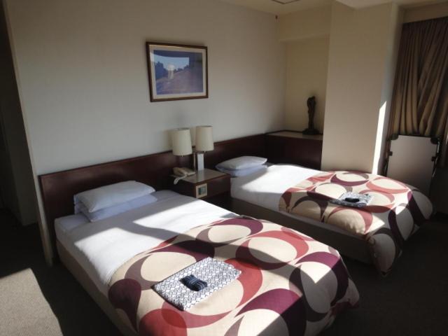 Hiroshima Ekimae Green Hotel Bagian luar foto