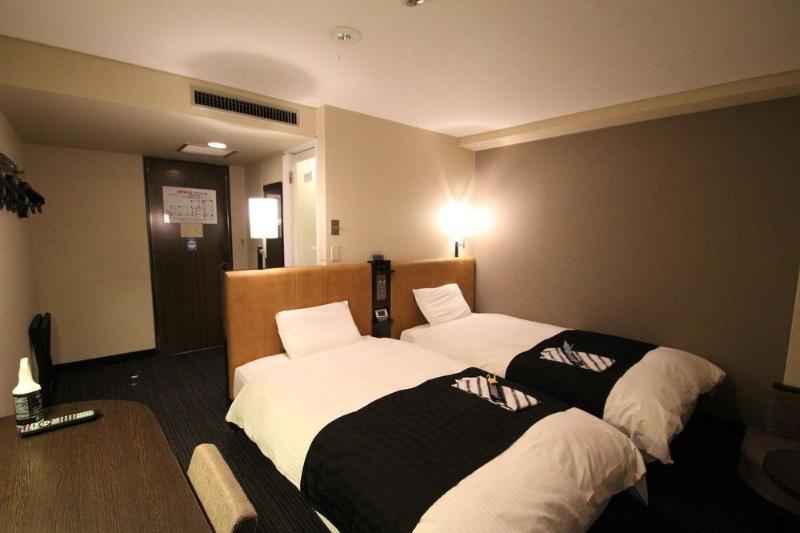 Hiroshima Ekimae Green Hotel Bagian luar foto
